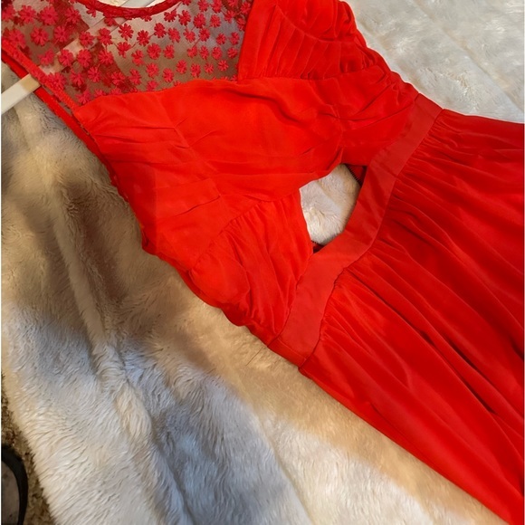 Gianni Bini Red Lace Dress Size 6 - Picture 1 of 4